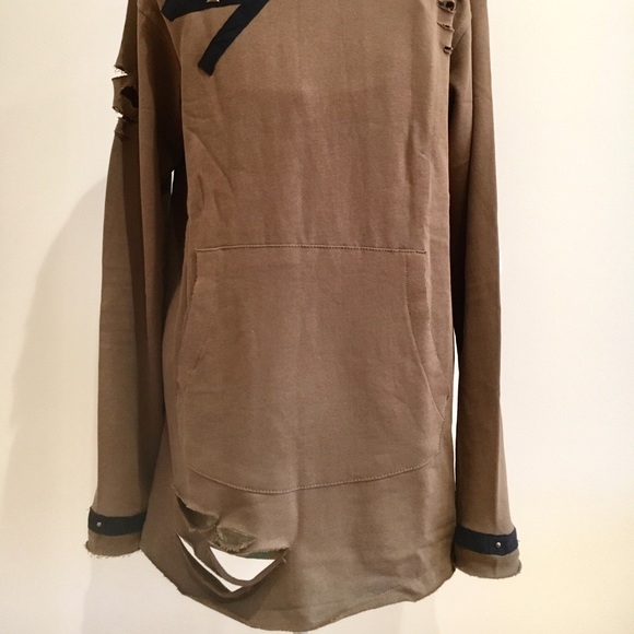 🔴 French Terry Distressed Pullover Hoodie NWT - Picture 4 of 5